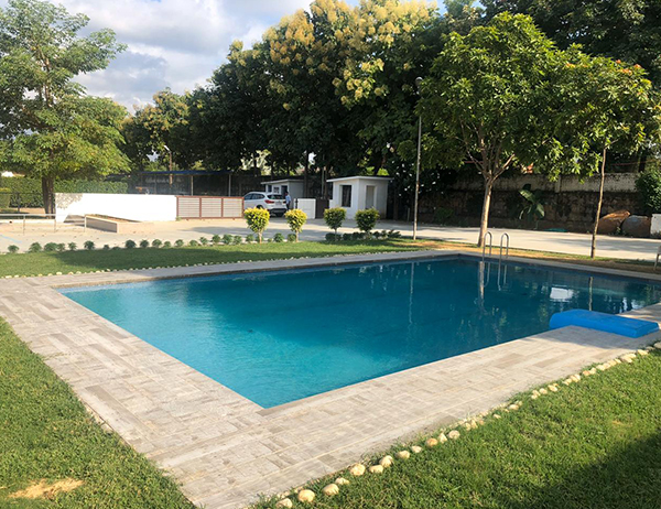 farm house swimming pool